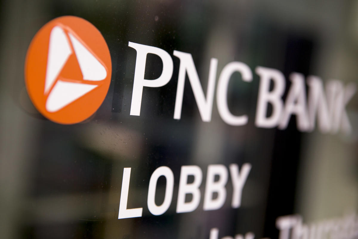 Unrelenting interest income pressure weighs down PNC's earnings - Yahoo Finance