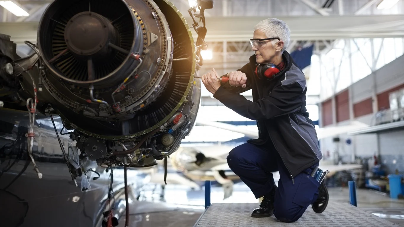 GE Aerospace Is Down 14% This Month While Its $190 Billion Backlog Keeps Growing