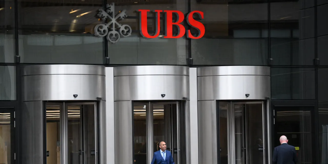 UBS Outlook Downgraded by Moody’s After Credit Suisse Acquisition