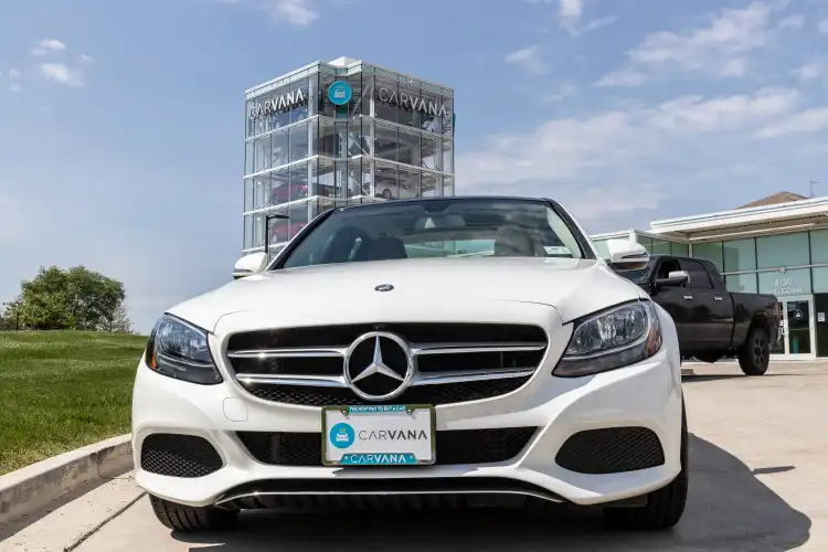 Carvana's Q1 breaks records, but analysts pump the brakes