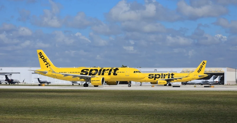 Spirit Collapse Sparks Scramble As Rivals Rush In With Rescue Fares