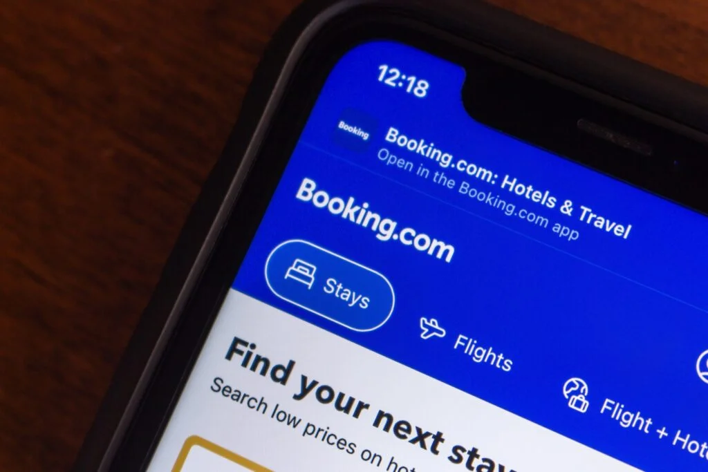 Booking Holdings Q4 Earnings: Revenue Beat, EPS Beat, Dividend Increase, Shares Move Higher