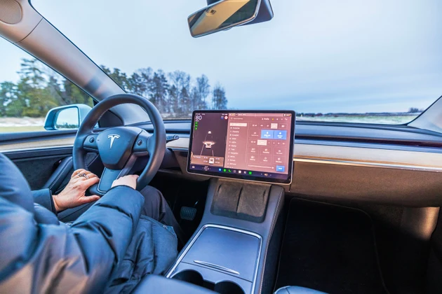 Tesla settles full self-driving lawsuit involving pedestrian