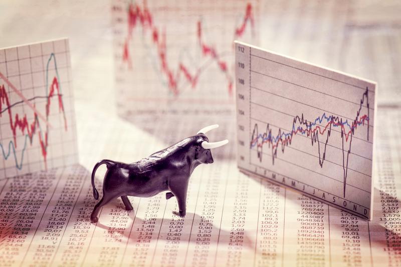 iShares Consumer Staples ETF vs Invesco Equal Weight Fund: Which Is the Better Buy?