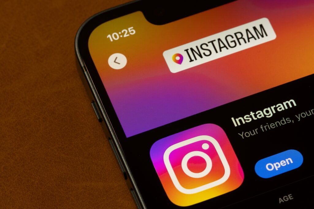 Meta Faces UK Investigation Over Instagram Instants Launch, Ofcom Probes Safety Risks For Children and Illegal Content