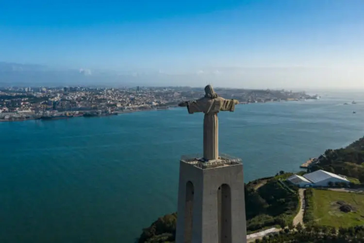 Microsoft plans to rent data center capacity in Portugal from Nscale: report