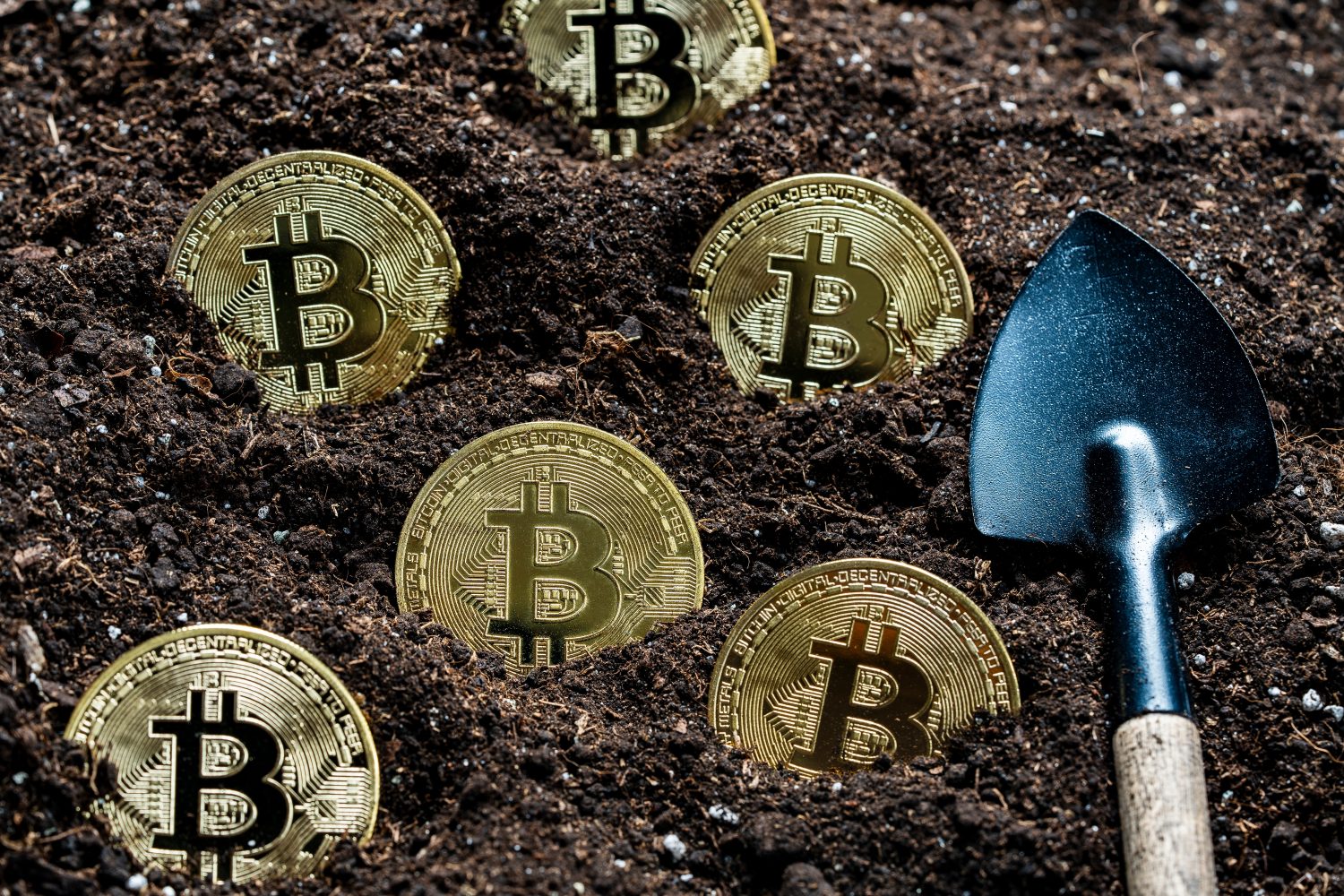 Ethereum News: BitMine Just Bought 10,452 ETH and Now Owns 4.95% of All Ethereum