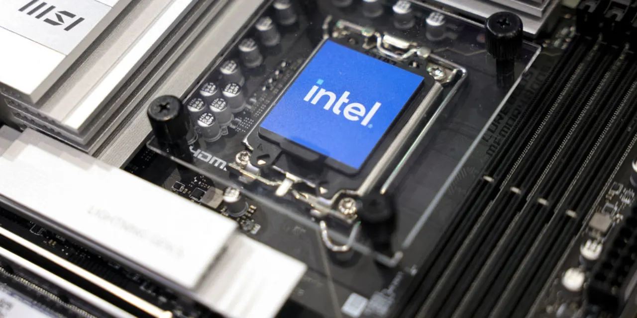 Intel Is Getting Better. That Doesn’t Make the Stock a Buy, This Analyst Says.