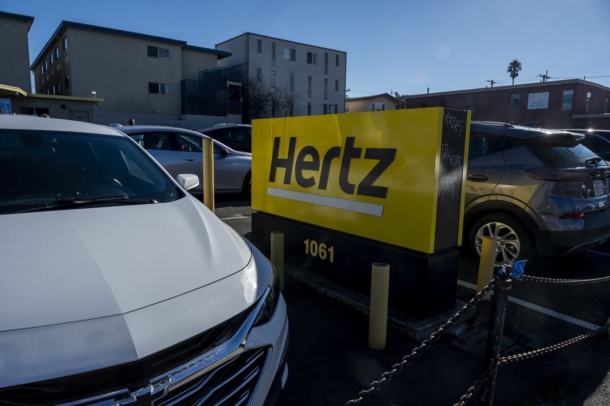 Hertz Pushes Into Online Car Sales in Competition With Carvana