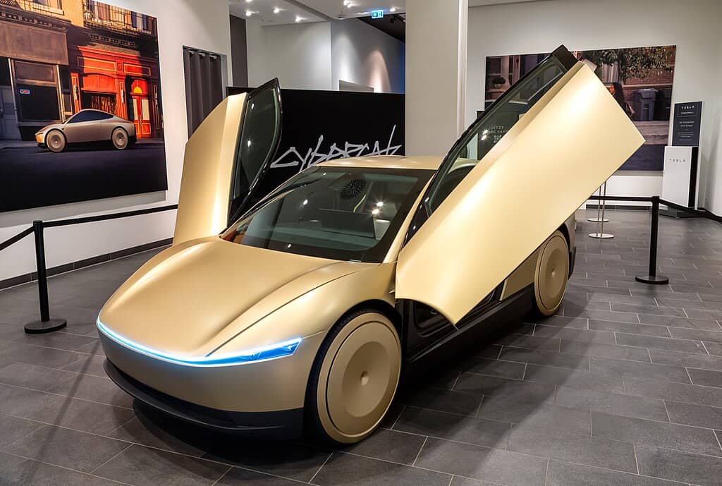 Robotaxis Are Better Investments Than eVTOLs Due To Earlier Mainstream Adoption Timeline