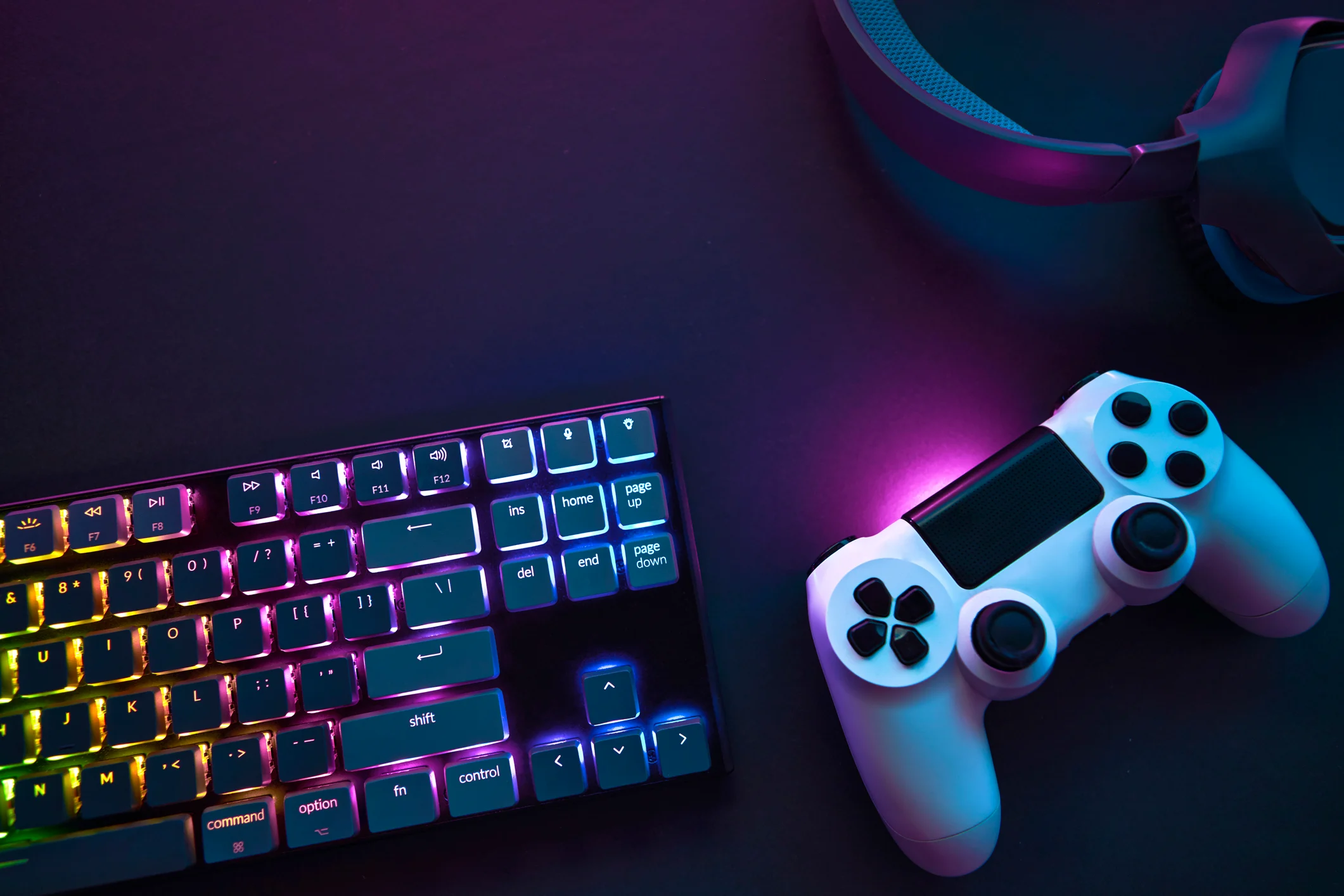 Roblox Jumps 10% as Wedbush Lifts Target to $48 While Staying Neutral; Take-Two and GameStop Nudge Higher