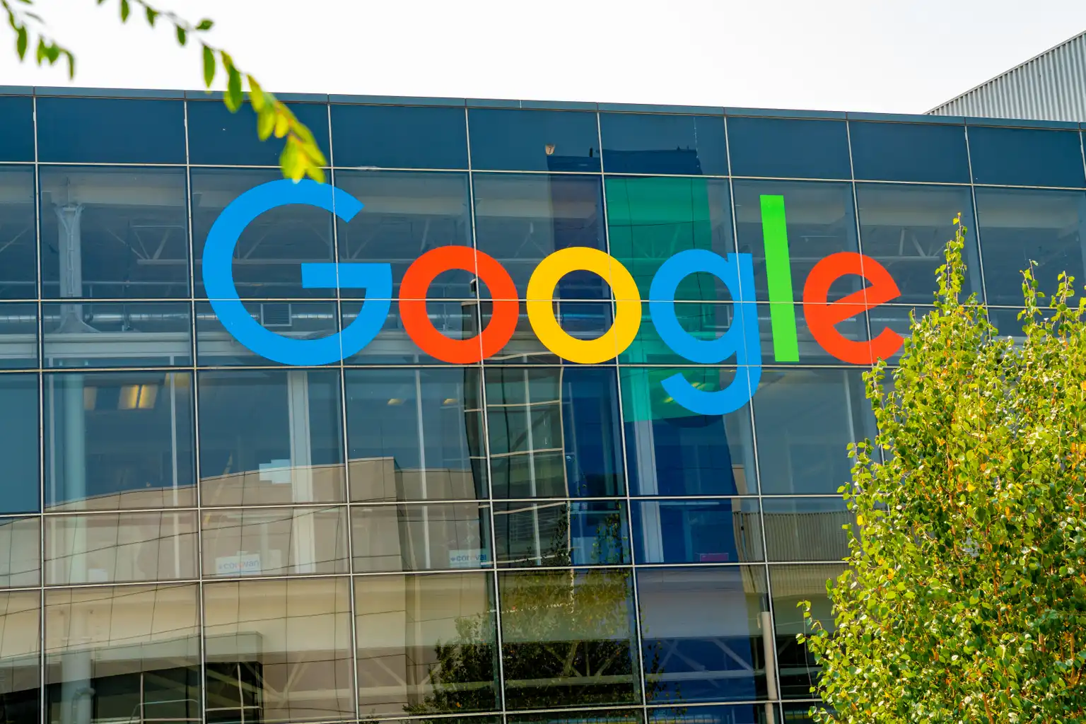 Google Surges Past $2 Trillion But Looks Cheap Still - Seeking Alpha