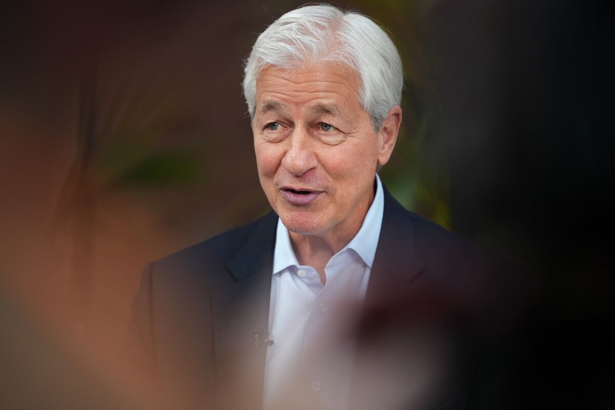 Jamie Dimon Talks Leadership With Nike Bosses at Company Retreat