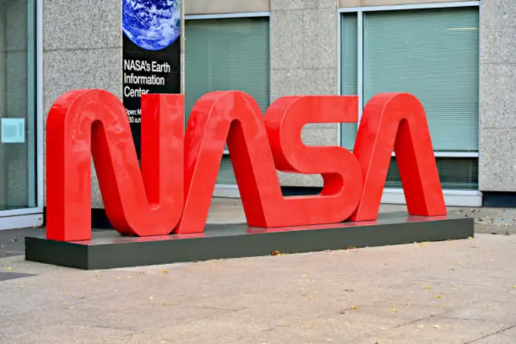 Netflix boosts its live programming slate with a new NASA feed