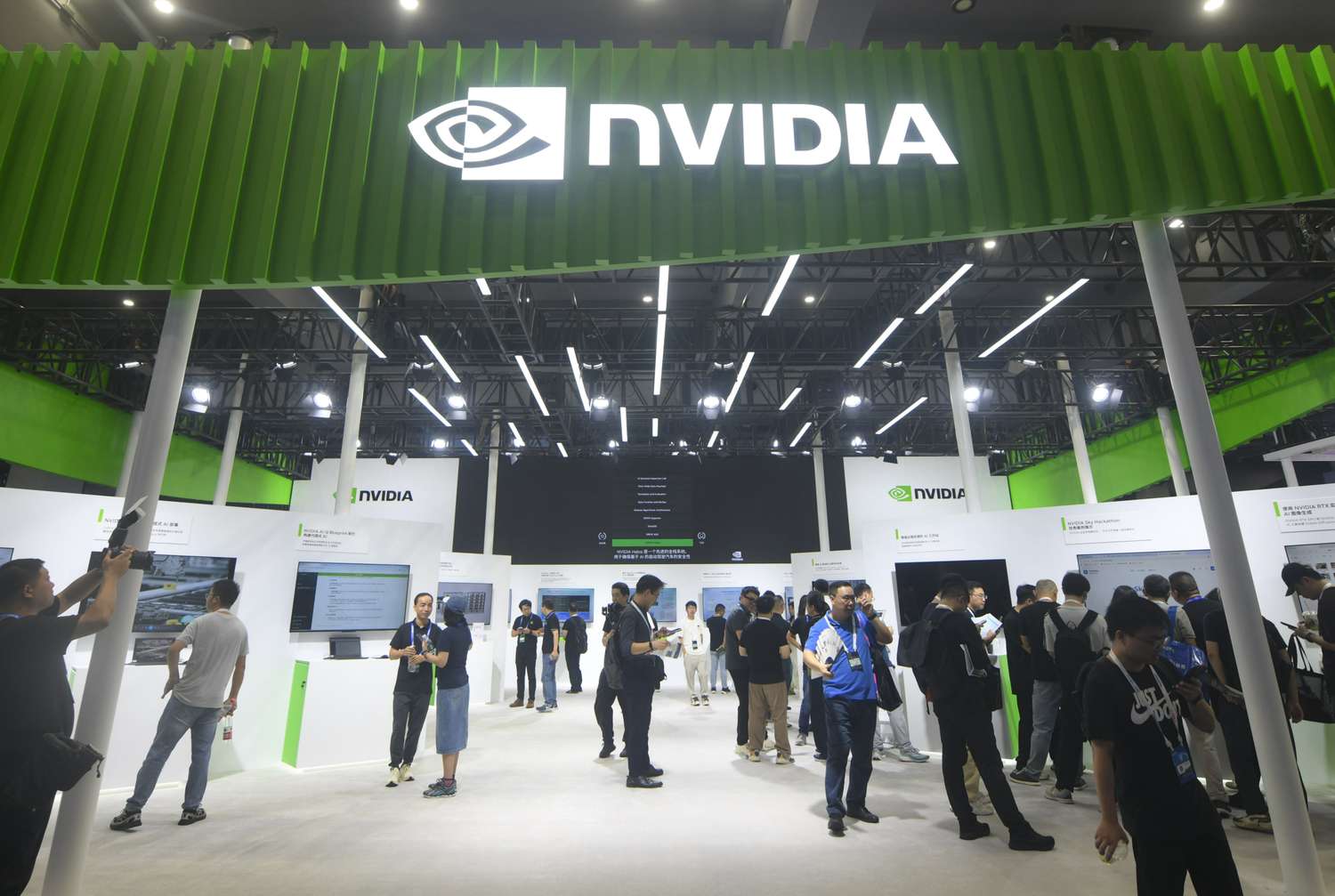 Top Stock Movers Now: Nvidia, AMD, Dell, Fair Isaac, and More