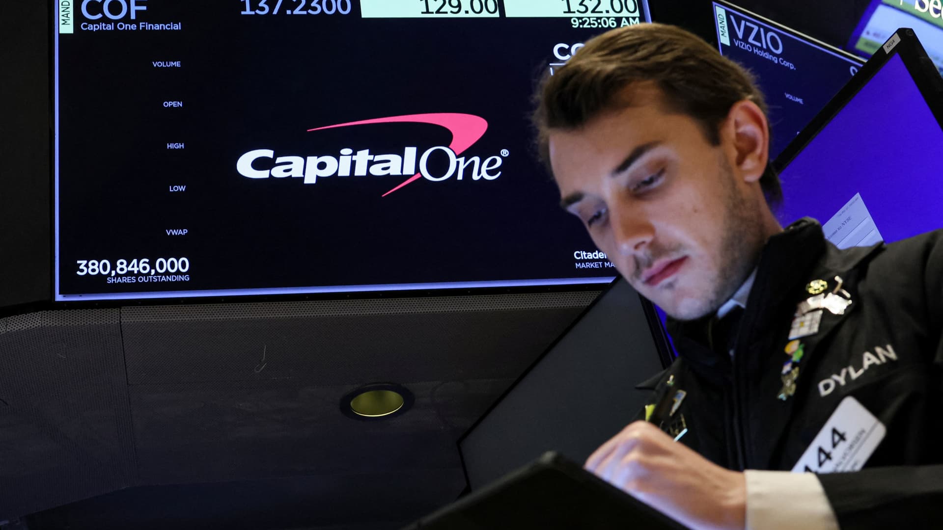 How's the consumer doing? Capital One will soon give the Street a fresh look