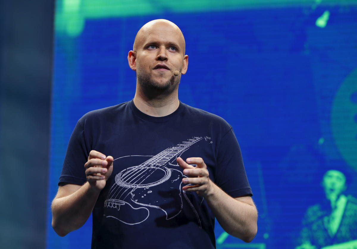'Apple is shameless in their bullying': Spotify CEO joins Elon Musk in slamming App Store policies - Yahoo Finance