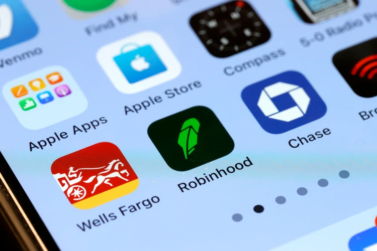 Robinhood files to launch closed-end fund for retail access to private firms