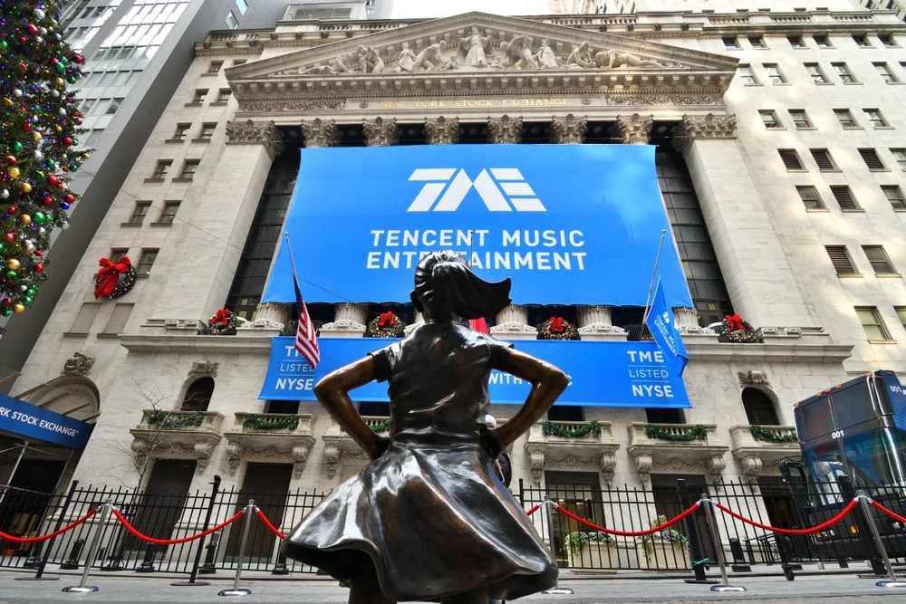 Tencent Music Hits 52-Week Low: Analyst Slashes Growth Outlook During AI Piracy Fears