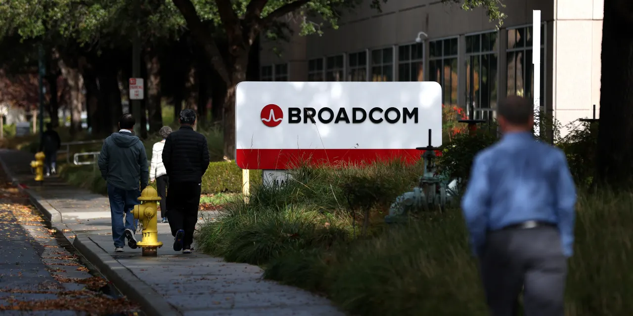 Why JPMorgan Analysts Would Be ‘Aggressive Buyers’ of Broadcom Stock