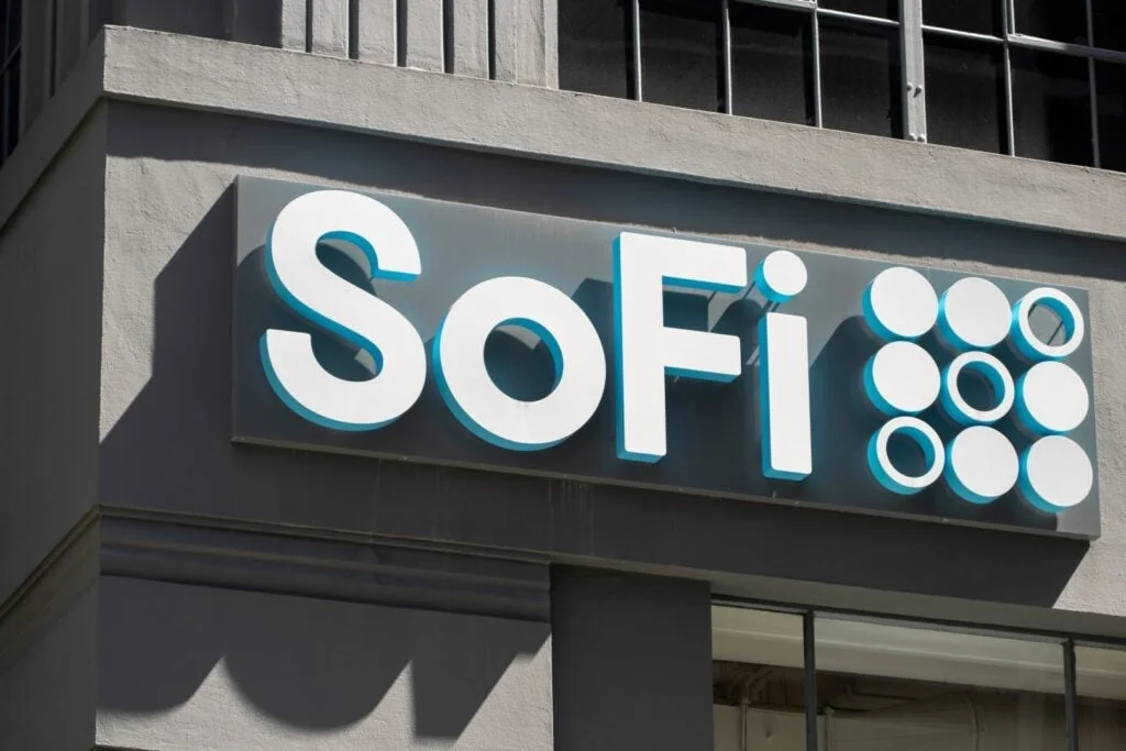 SoFi Technologies Stock Hits 52-Week High: What's Driving The Momentum?