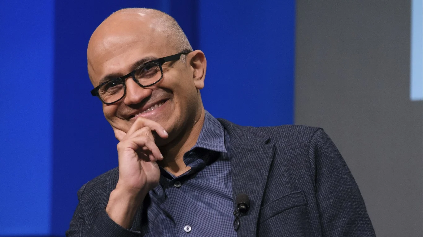 Microsoft Is Down 25% From Its High While the Nasdaq Blasts Off. Burry and Ives Say That Is the Opportunity