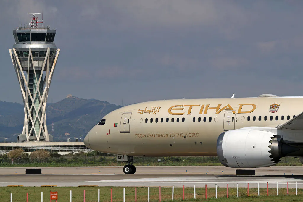 Boeing scores a $14.5 billion order from UAE airline Etihad, adding to its massive backlog