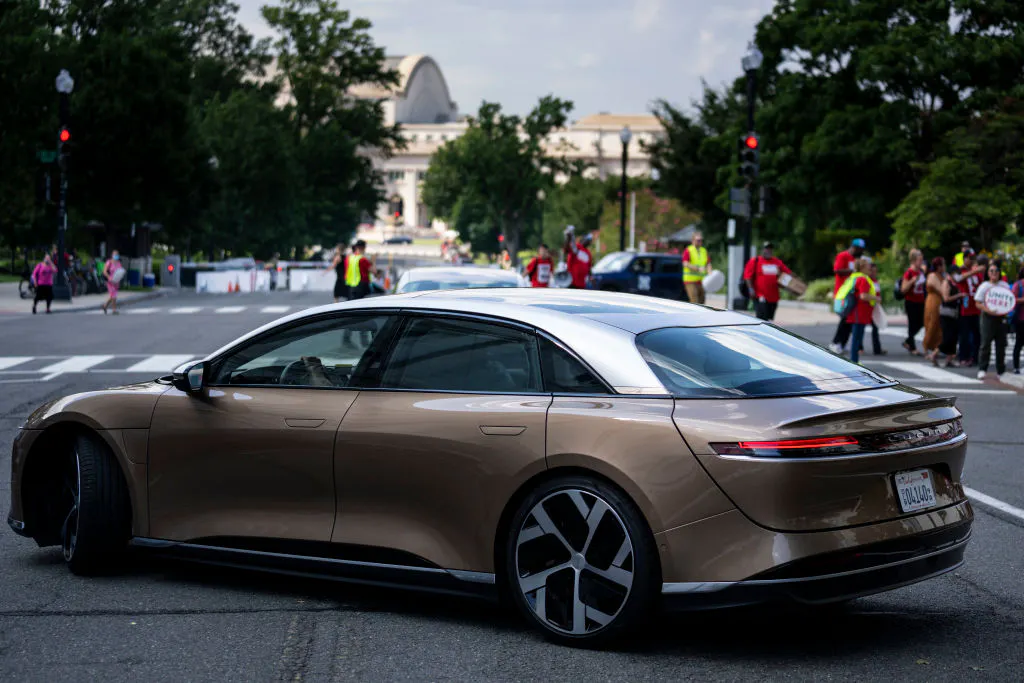 Bearish options flow sends Lucid lower