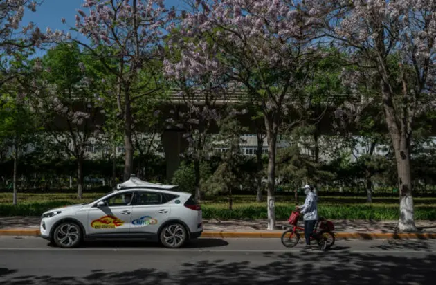 Baidu's weekly robotaxi rides cross 250,000, same as Waymo this spring - report