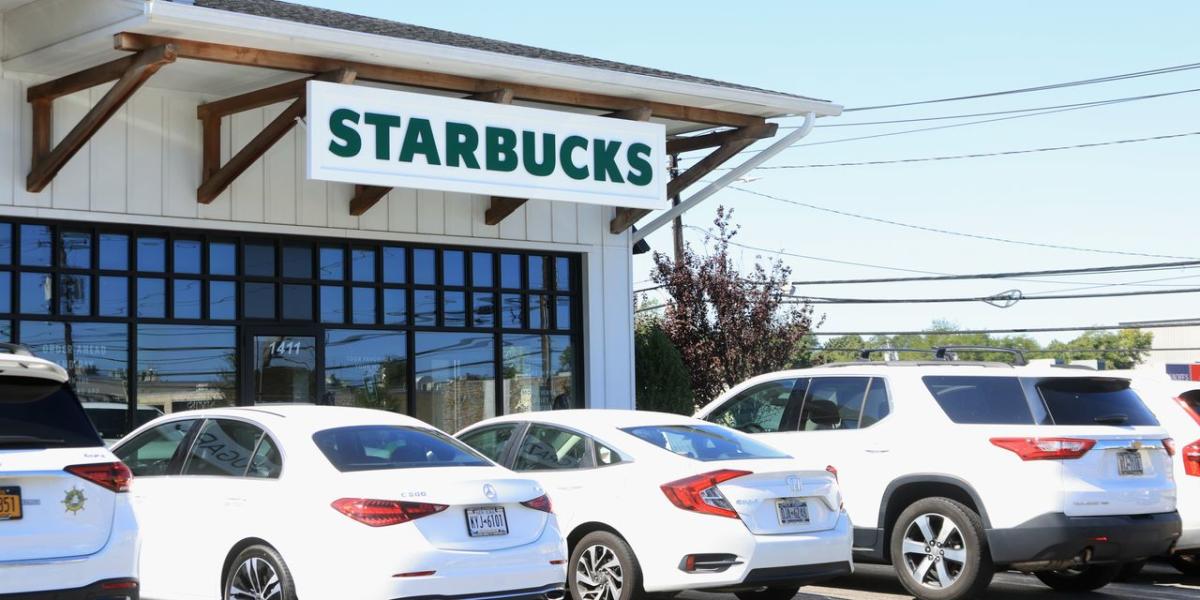 Starbucks Directors Scoop Up the Beaten-Down Stock