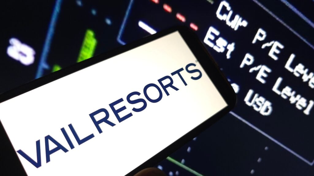 Wall Street's Most Accurate Analysts Give Their Take On 3 Consumer Stocks Delivering High-Dividend Yields