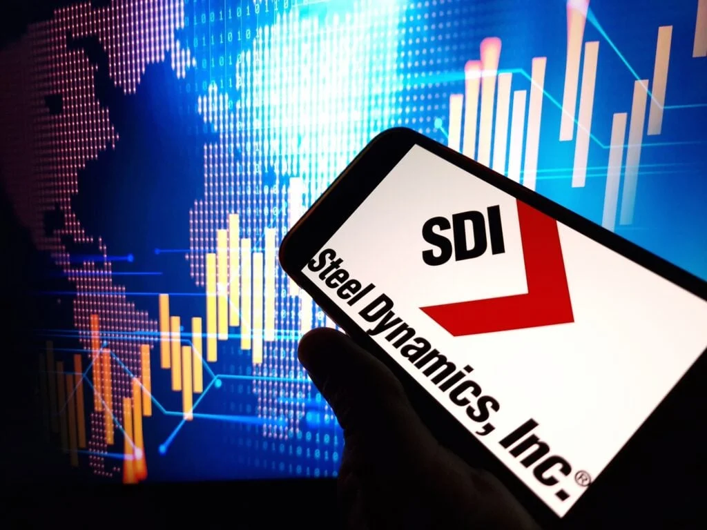 Steel Dynamics Smashes 52-Week High On Record Steel Shipments