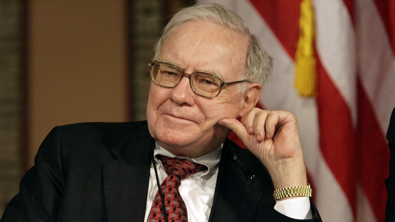 Apple, American Express And Bank of America Make Up 50% of Berkshire Hathaway's Portfolio
