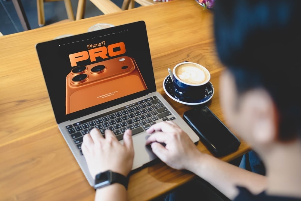 Apple's Next MacBook Pro Could Help Make OLED the New Premium Laptop Standard