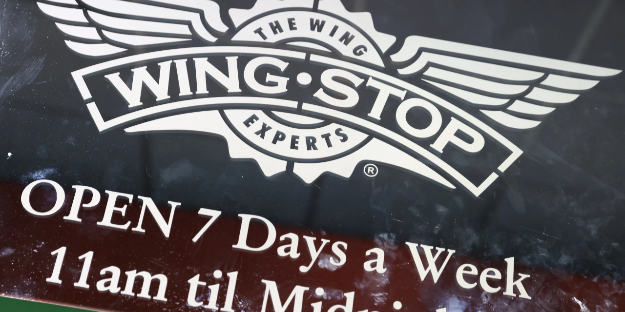 Wingstop Comparable Sales Fall Amid Consumer Weakness