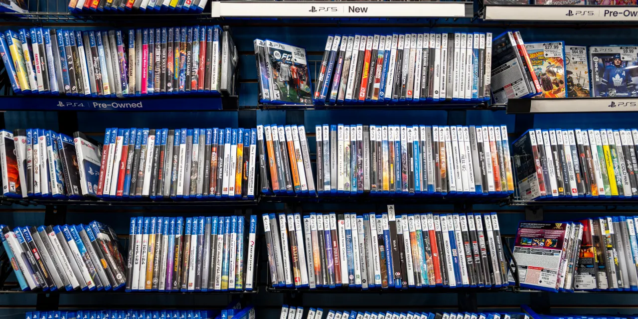Gamer trades in $1,000 of physical discs at GameStop, days after Sony announces end of disc era