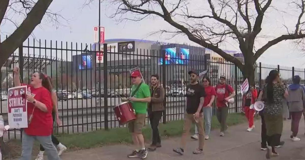 Aramark workers at Wells Fargo Center announce strike for 1st home game of Sixers-Knicks playoff series - CBS News