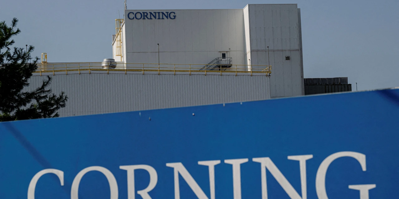 Meta Enters Up to $6 Billion Data-Center Fiber-Optic Cable Deal With Corning