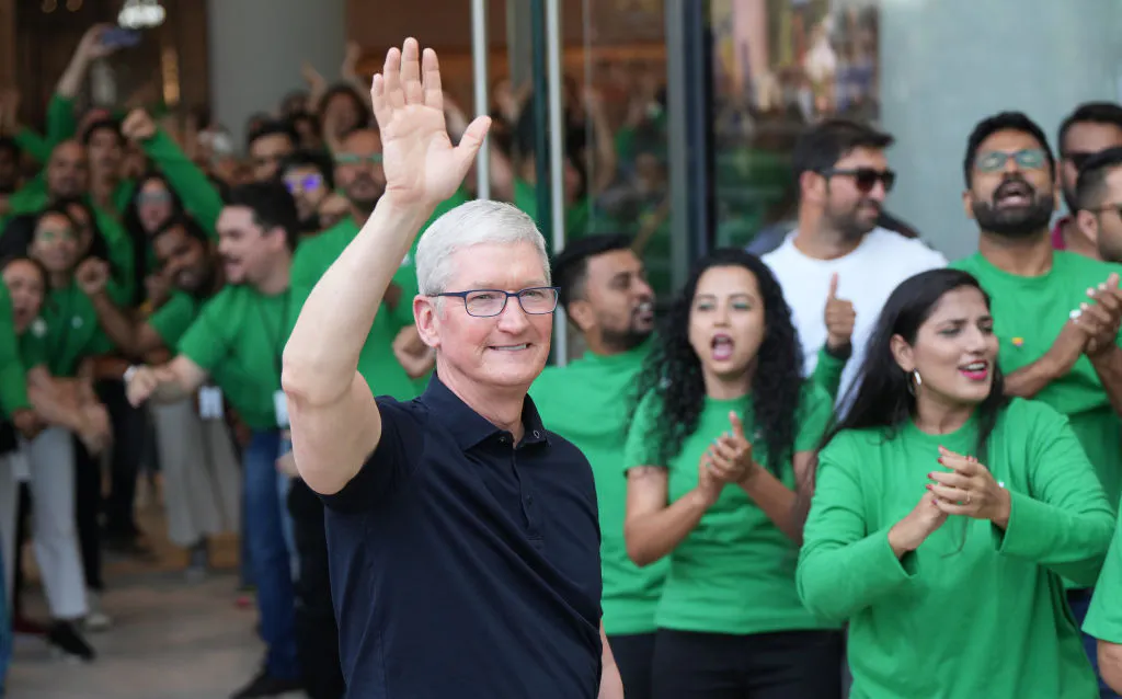 Tim Cook to step down as Apple CEO, John Ternus to replace him