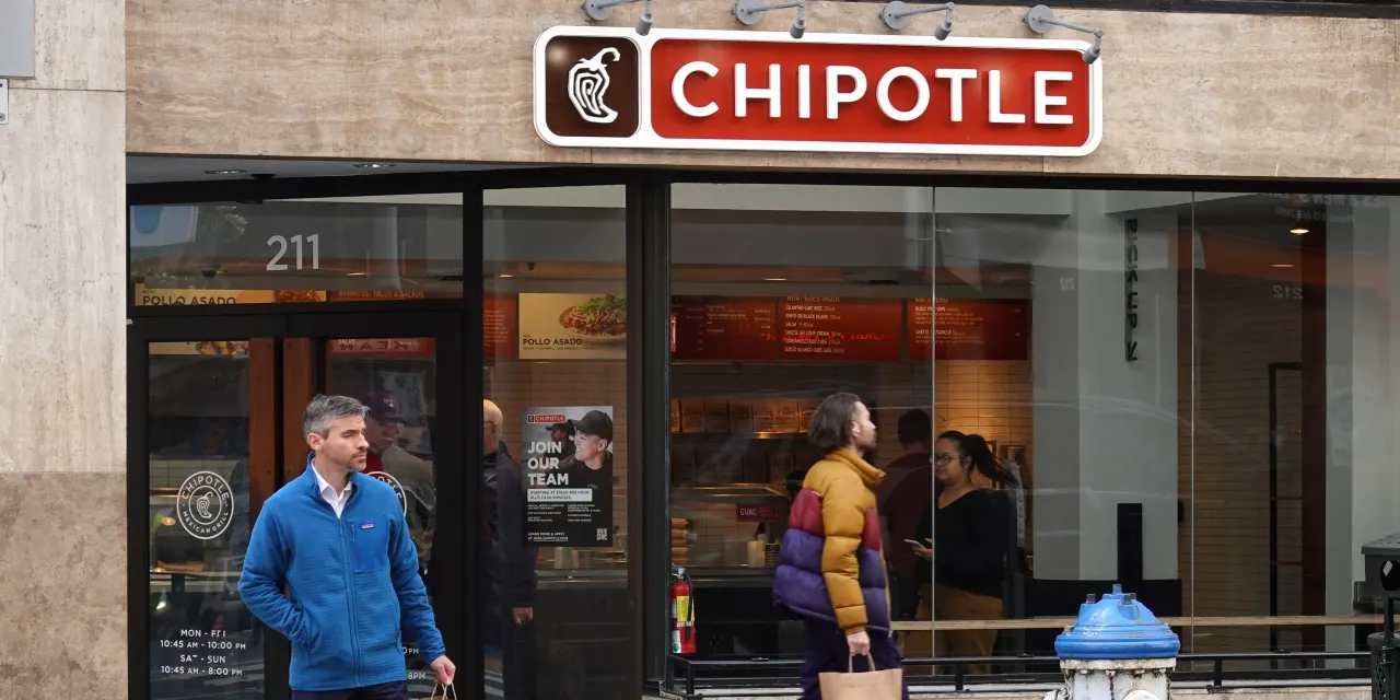 Chipotle lifts its sales forecast even as a lettuce-linked outbreak slows foot traffic
