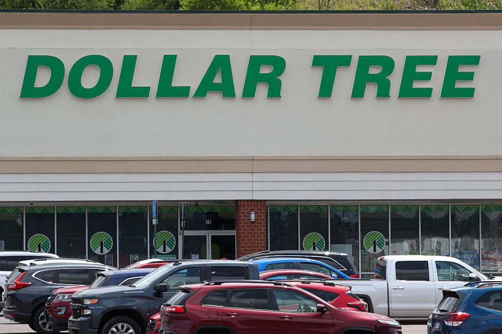 Dollar Tree sinks on tariff warning despite handily topping Q1 earnings estimates