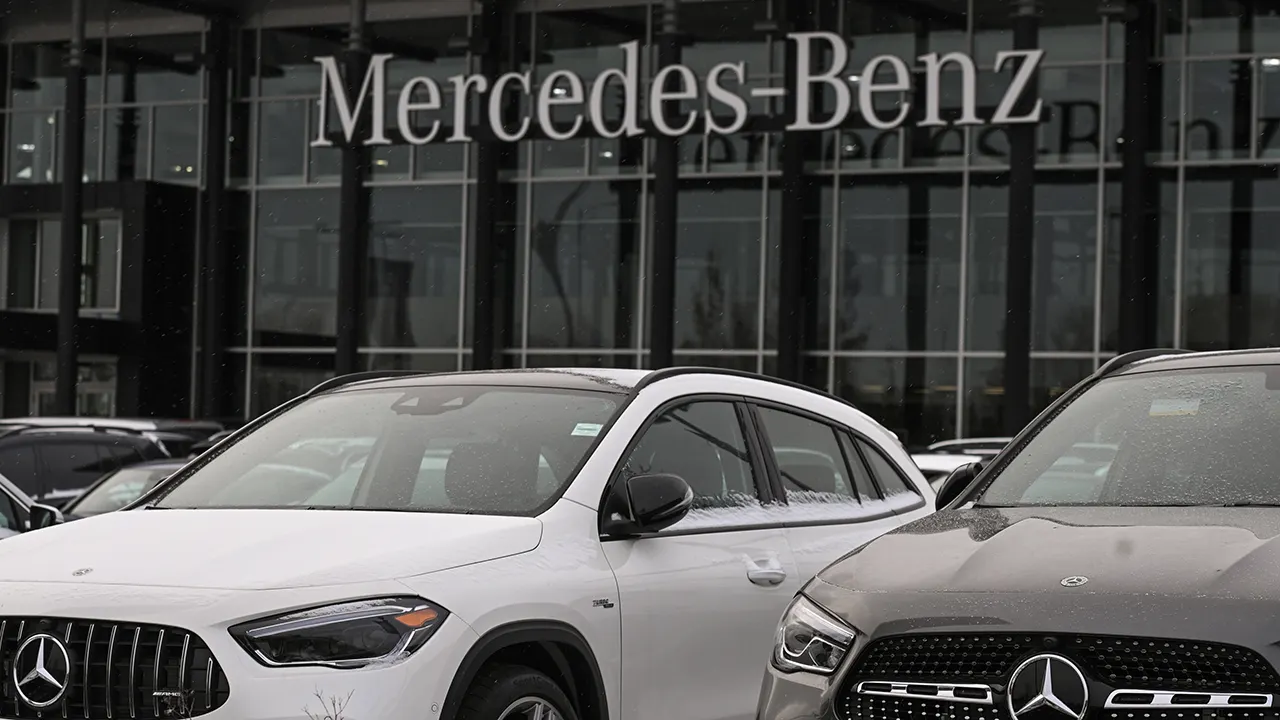 Mercedes-Benz workers at Alabama plant slated for union vote in May - Fox Business