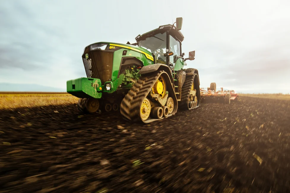 Deere Q4 Earnings: Beats Expectations, Steep Sales Drop, Margins Squeeze & More