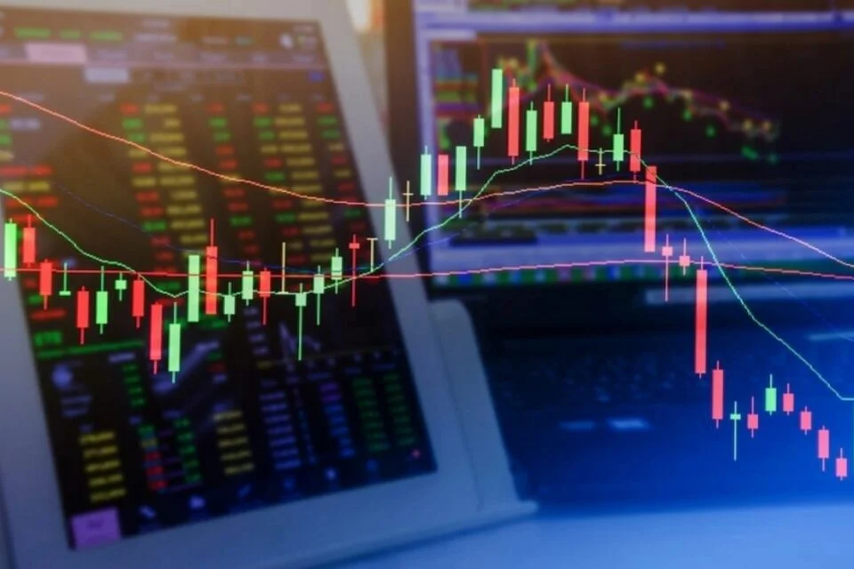 How To Earn $500 A Month From UniFirst Stock Ahead Of Q3 Earnings