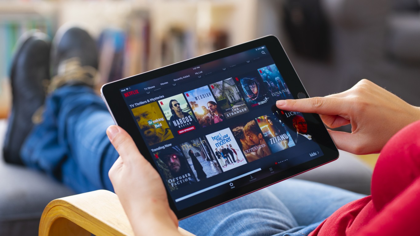 Amazon Should Acquire Netflix's 300 Million Subscribers To Boost Prime Membership And E-Commerce Sales