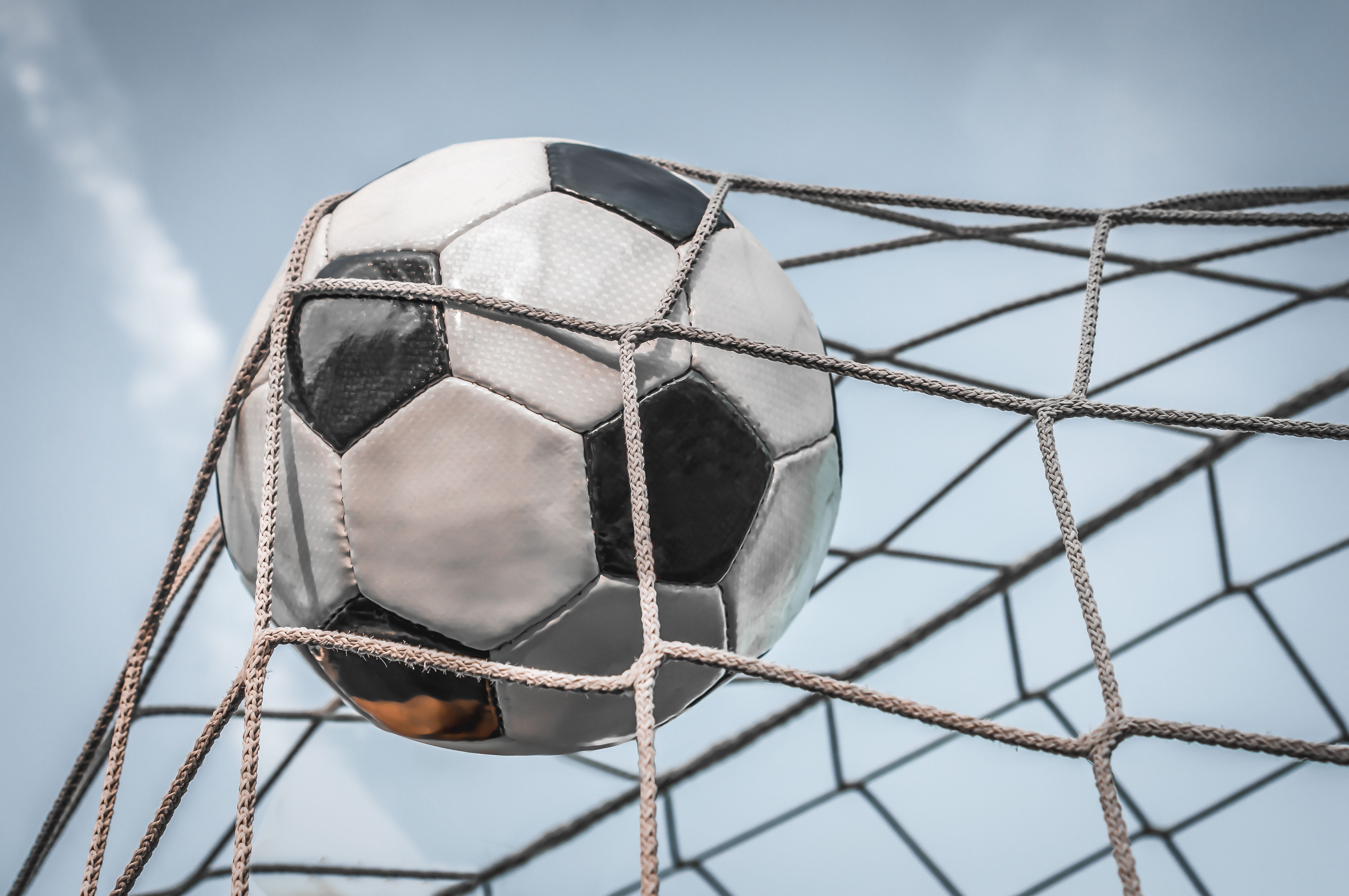 Lancaster Loads Up On Dick's Sporting Goods With New $32 Million Stake
