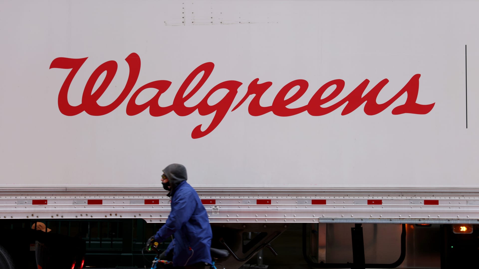 Walgreens to offer its own cheaper version of opioid overdose reversal drug naloxone