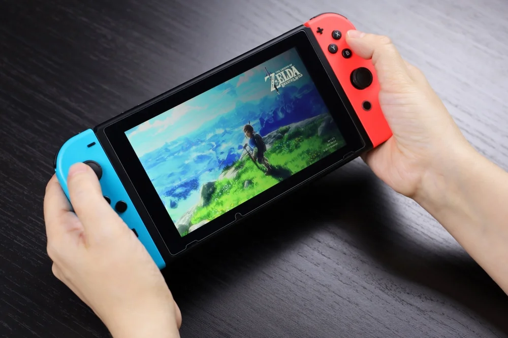 Nintendo Q3 Revenue Drops, Cuts Outlook and Dividend, Switch Sales Slow Ahead of Next-Gen Console