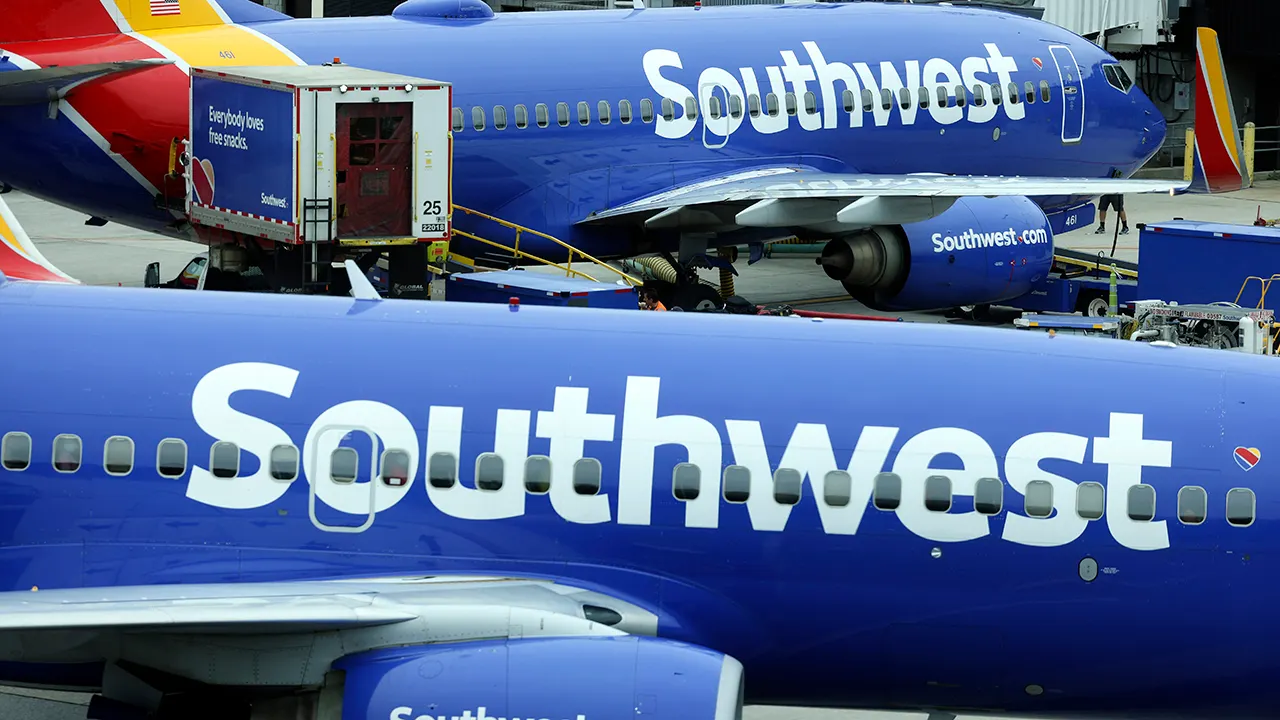 Southwest Airlines COO stepping down amid leadership changes - Fox Business