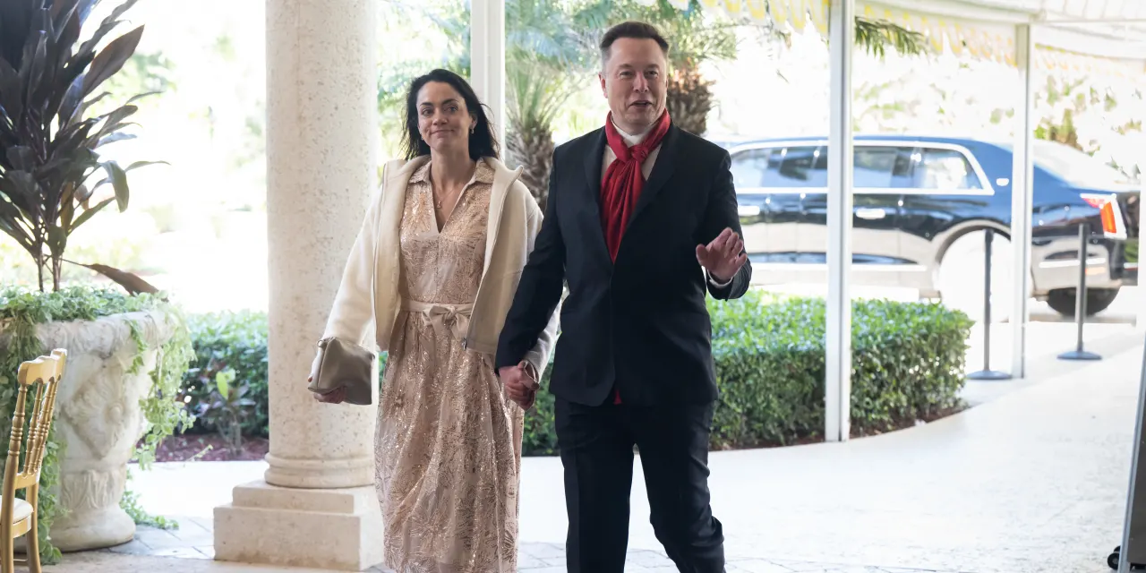 Tesla Officially Registers Elon Musk’s Stock: What Investors Need to Know